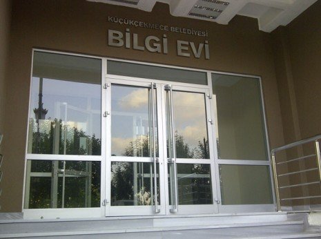 Küçük Çekmece Belediyesi Bilgi Evi Tabela